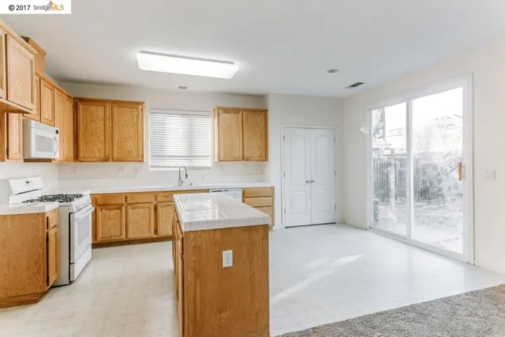 1226 San Benito Dr, Pittsburg, California 94565
