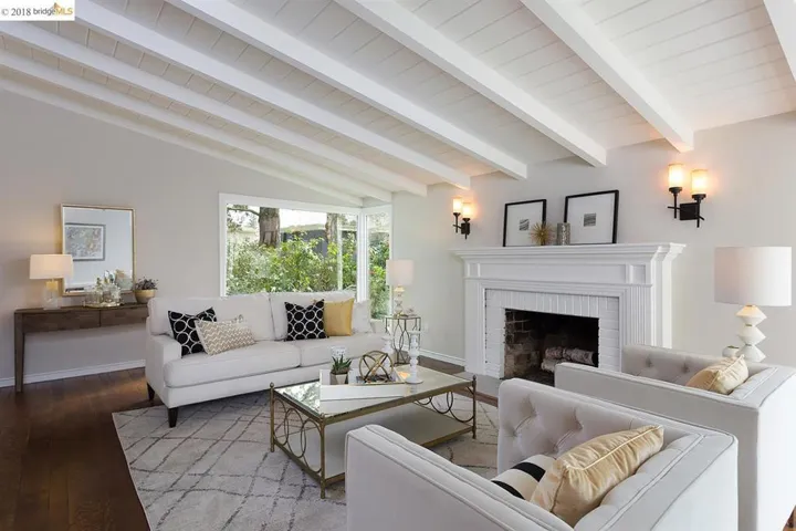 5600 Cabot Dr, Oakland, California 94611