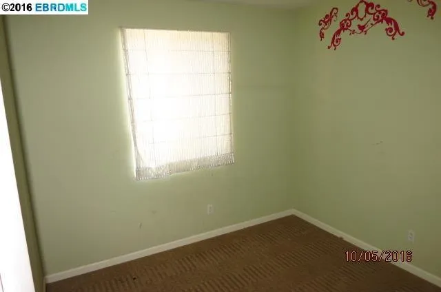 8277 Skyline Cir, Oakland, California 94605