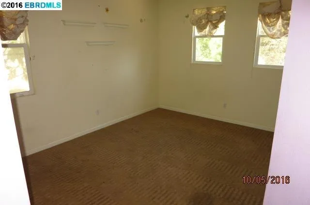 8277 Skyline Cir, Oakland, California 94605
