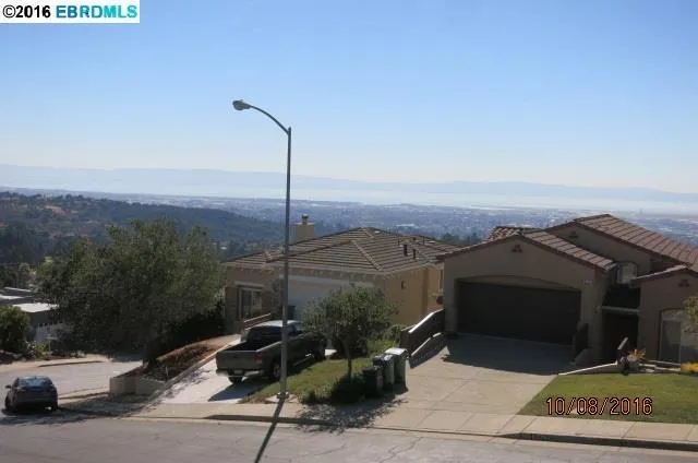 8277 Skyline Cir, Oakland, California 94605
