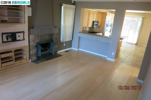 8277 Skyline Cir, Oakland, California 94605