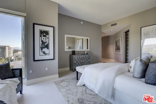 10727 Wilshire 1204, Los Angeles, California 90024