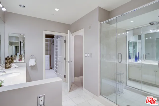 10727 Wilshire 1204, Los Angeles, California 90024