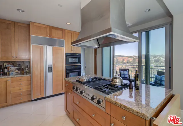 10727 Wilshire 1204, Los Angeles, California 90024