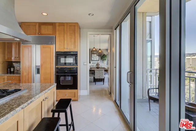 10727 Wilshire 1204, Los Angeles, California 90024