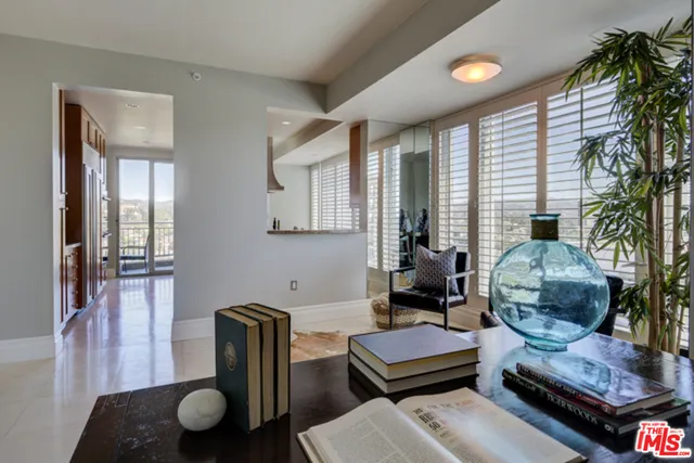 10727 Wilshire 1204, Los Angeles, California 90024