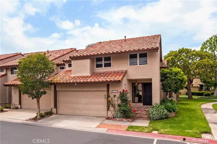 1327 Applecross Lane, Huntington Beach, California 92648