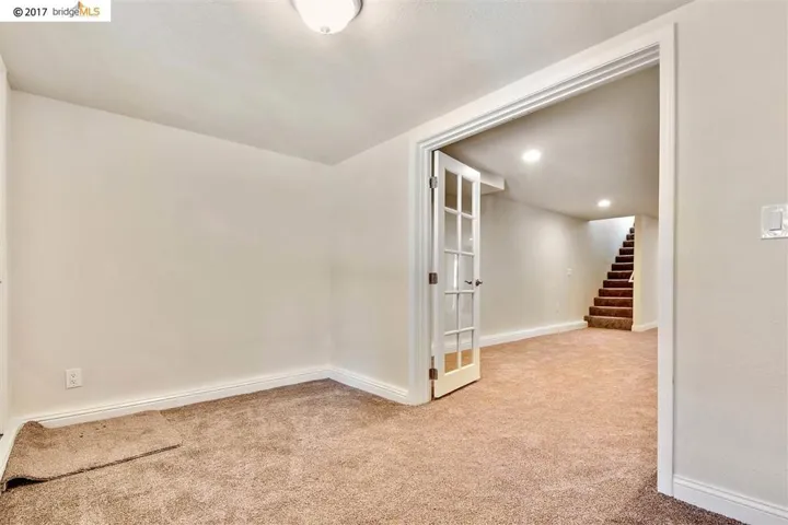 3037 West St, Oakland, California 94608