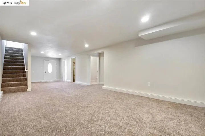 3037 West St, Oakland, California 94608
