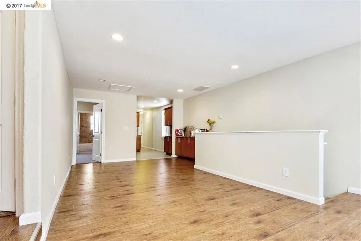 3037 West St, Oakland, California 94608
