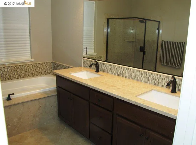 833 Bluestone Dr, Oakley, California 94561