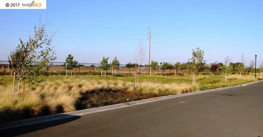 833 Bluestone Dr, Oakley, California 94561