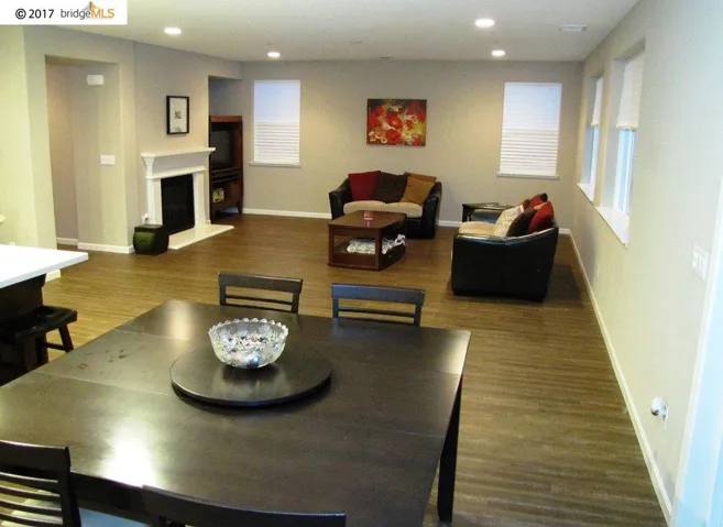 833 Bluestone Dr, Oakley, California 94561