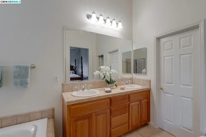 871 Mericrest St, Brentwood, California 94513