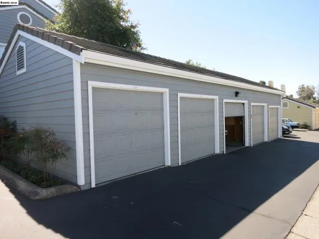 610 Waterford Pl, Pinole, California 94564-2668