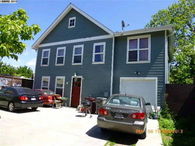 3052 Union St, Oakland, California 94608-4428