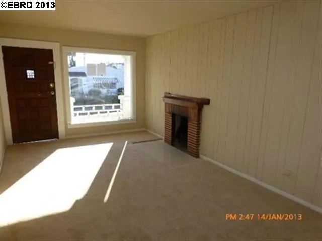 6456 Brann St, Oakland, California 94605-2011