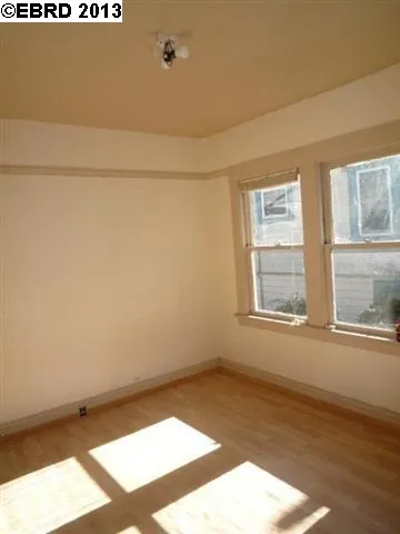2528 21st Ave, Oakland, California 94606-4137