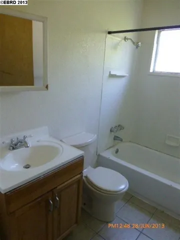 2416 Kingsland Ave, Oakland, California 94601-5518