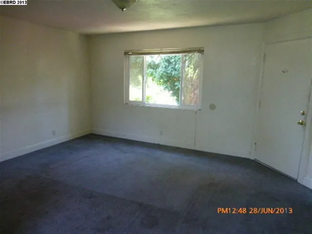 2416 Kingsland Ave, Oakland, California 94601-5518