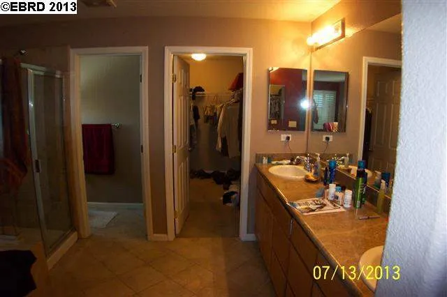 Master bath/walk-in closet in back