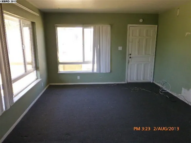 661 Nevada St, Oakland, California 94603-2217