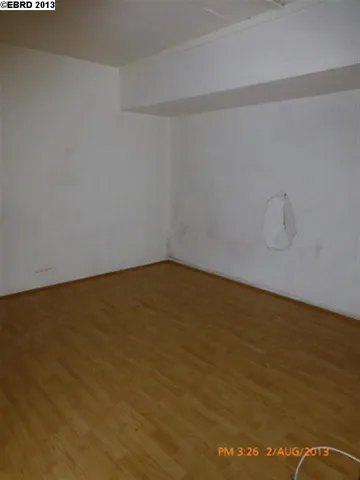 661 Nevada St, Oakland, California 94603-2217