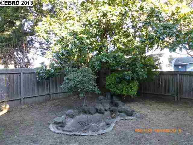 2715 Barrett Ave, Richmond, California 94804-1707