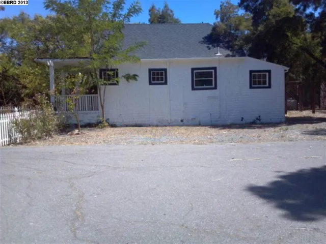 1835 Weaver Ln, Walnut Creek, California 94598-1236