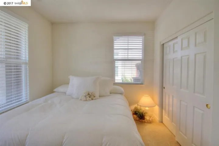 Lots of natural lighting!
