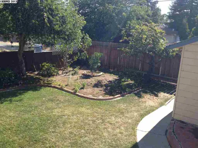 253 Wellington Ave, Concord, California 94520-1114