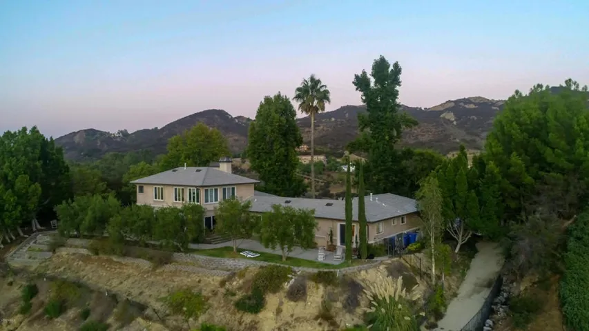 DJI_0033.MOV.00_02_57_38.Still001