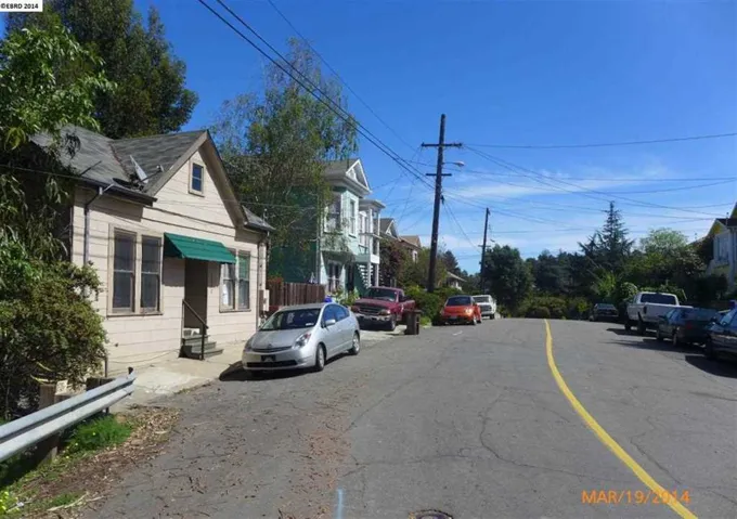 1232 Starr St, Crockett, California 94525-1140