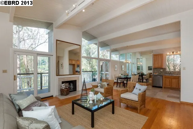 6207 Westover Dr, Oakland, California 94611-2406