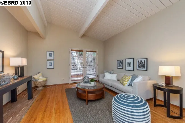 6207 Westover Dr, Oakland, California 94611-2406