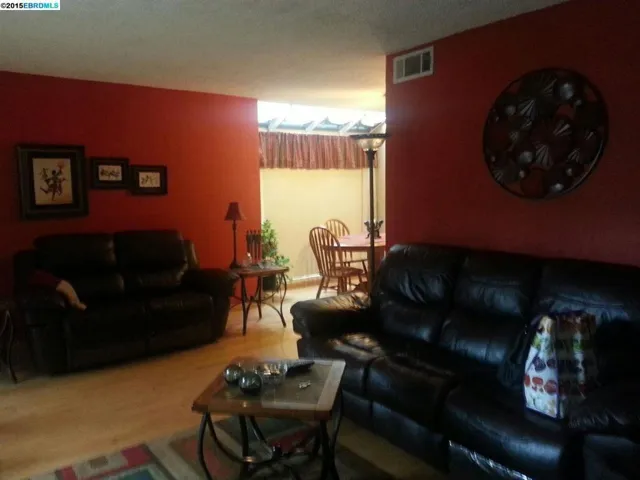 165 Oddstad Dr. 84, Vallejo, California 94589-3426