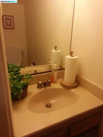 165 Oddstad Dr. 84, Vallejo, California 94589-3426