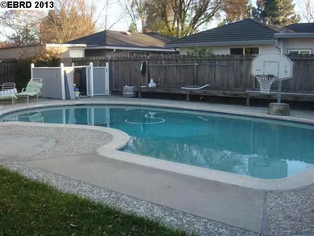34 Phylis Dr, Pleasant Hill, California 94523-3028
