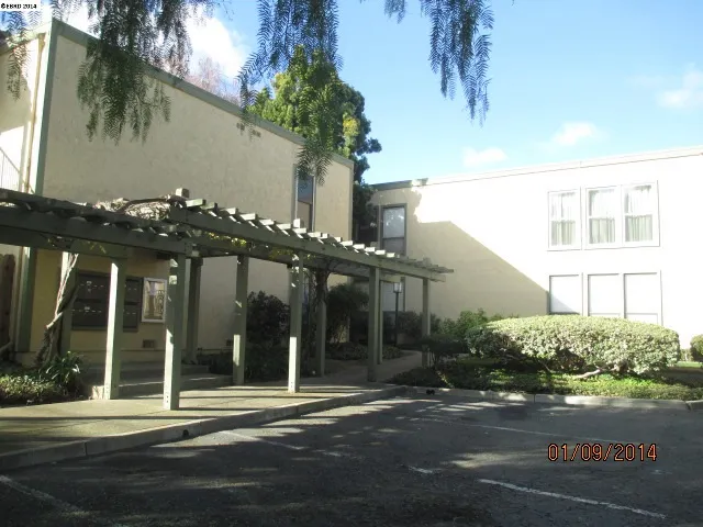 1851 Harrison St 3, Concord, California 94520-2311