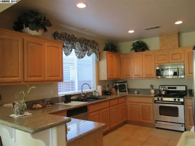 500 Hawthorne Ct, Discovery Bay, California 94505-2601