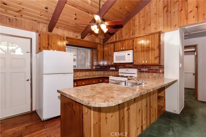 443 Iris Drive, Twin Peaks, California 92391