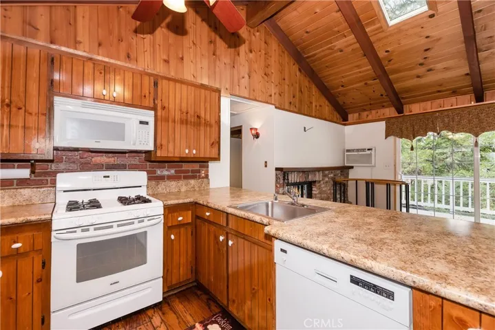 443 Iris Drive, Twin Peaks, California 92391