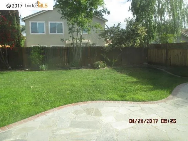 2433 Colby Ct, Tracy, California 95377
