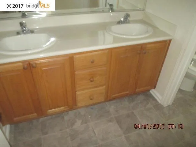 2433 Colby Ct, Tracy, California 95377