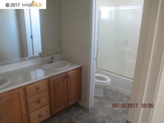 2433 Colby Ct, Tracy, California 95377