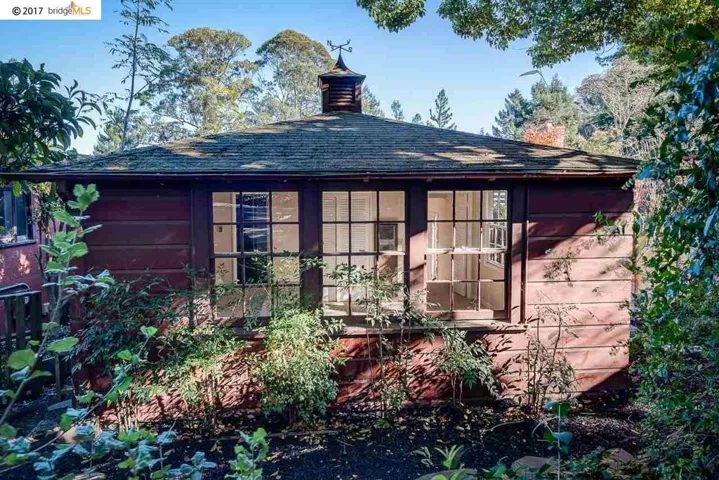 671 Woodmont, Berkeley, California 94708