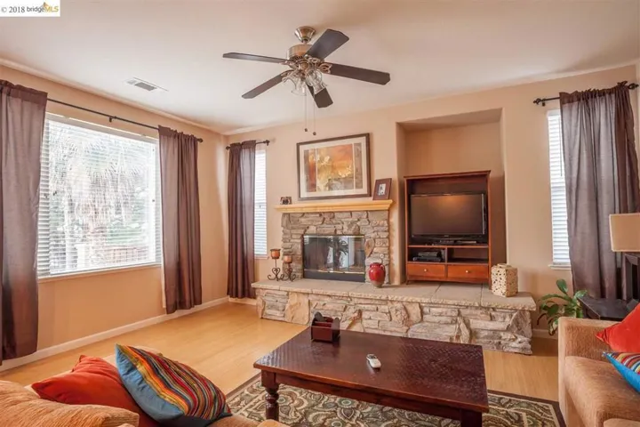 385 Roundhill Dr, Brentwood, California 94513