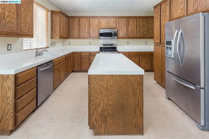 1194 Saratoga Pl, Brentwood, California 94513