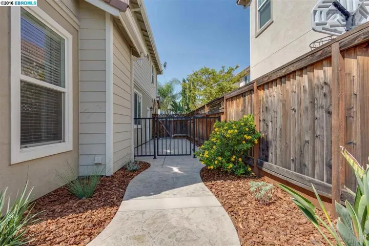 1194 Saratoga Pl, Brentwood, California 94513